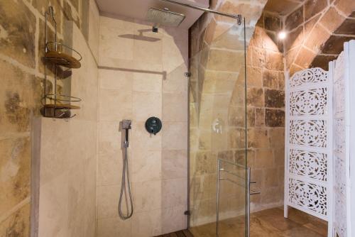 1 Bedroom Heritage Apartment