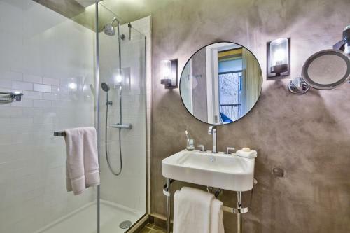Hostal 66 Saint Paul's & Spa