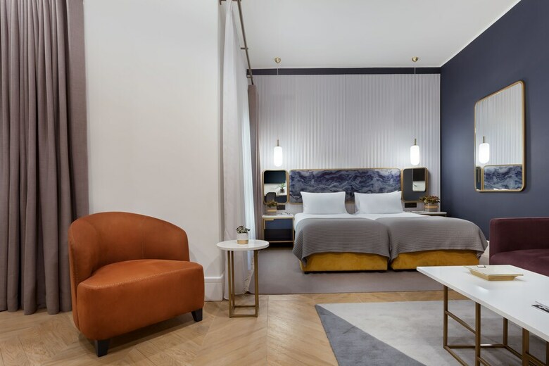The Cumberland Hotel