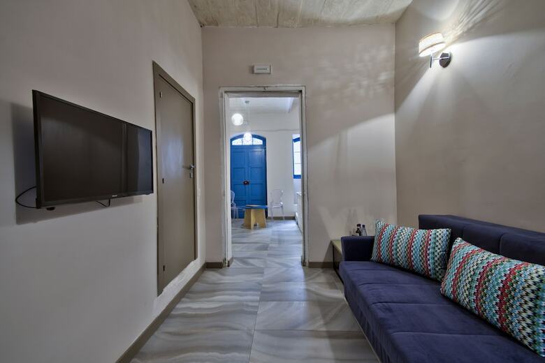 Hotel The British Suites