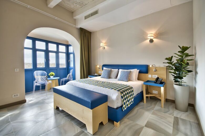 Hotel The British Suites