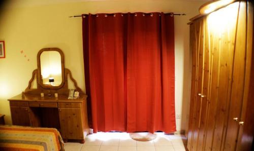 Country View Apartment