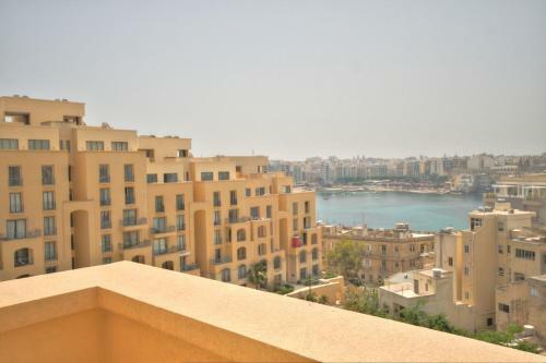 Marina View Luxury Apartment