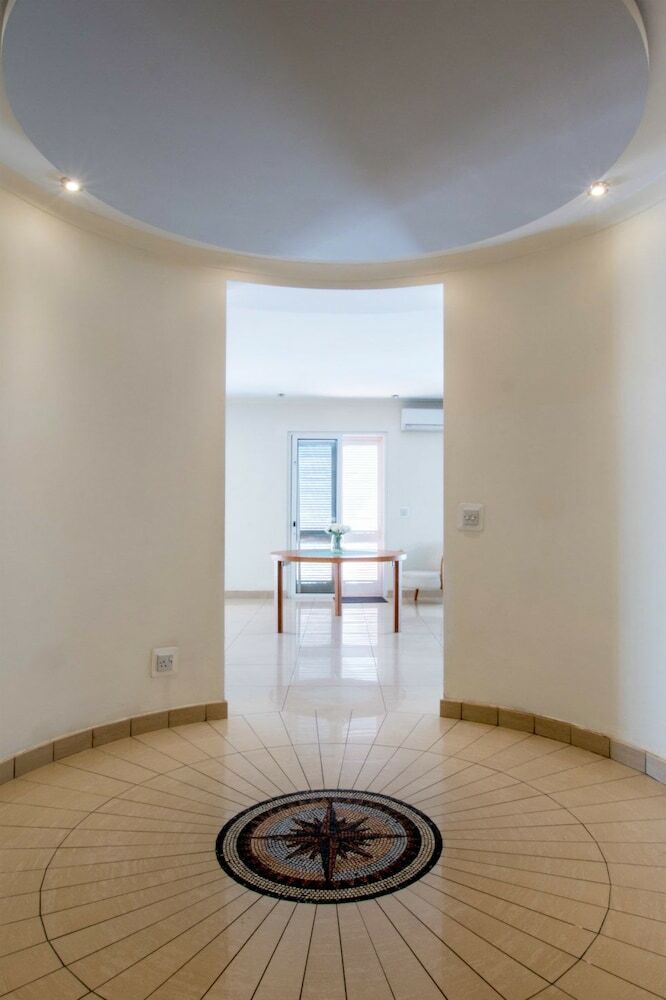 Apartamento Bright, Spacious And Right In The Center