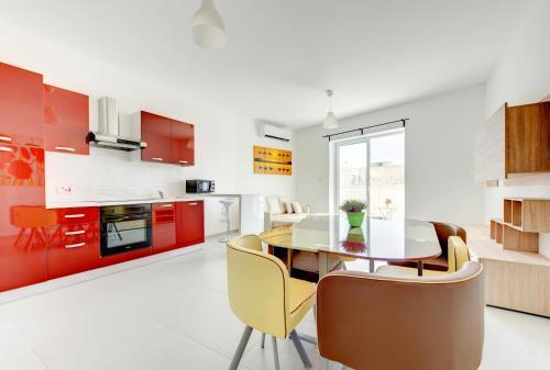 Off-the Beach St Paul's Apartment