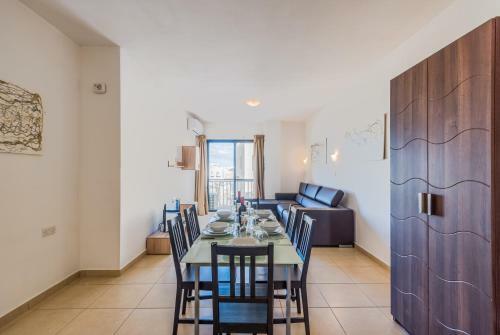 Getawaysmalta - Seashells 1-bedroom Apartment In A Great Location In Bugibba