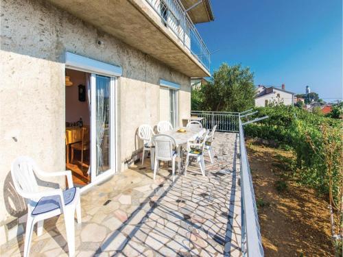 Three-bedroom Apartment In Bribir