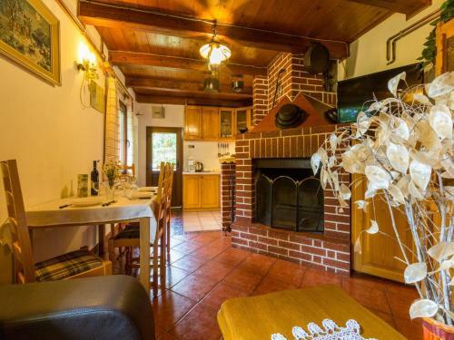 House Adrijana