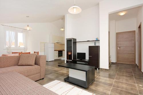 Apartment Biograd Na Moru 5847a