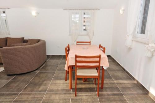 Apartment Biograd Na Moru 5847a