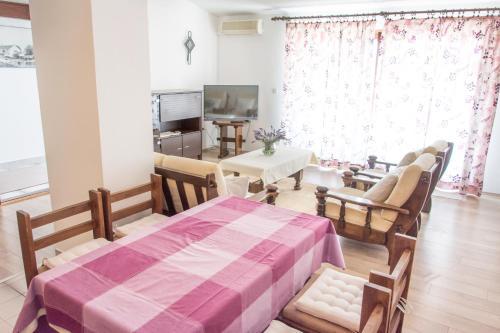 Apartment Rajna