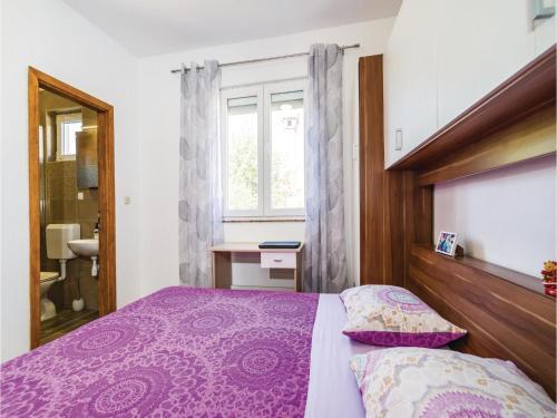 Three-bedroom Holiday Home In Biograd