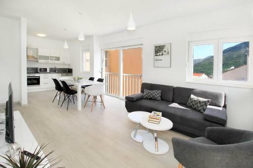 Bacan Family Apartments