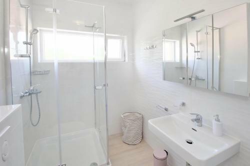 Bacan Family Apartments