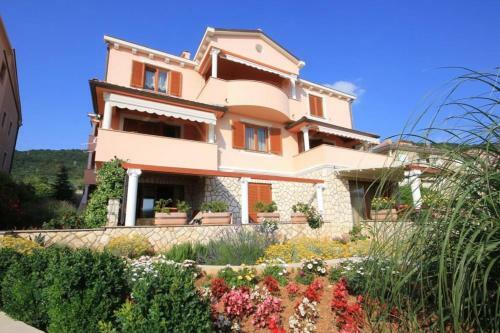 Apartment Cres 7985f