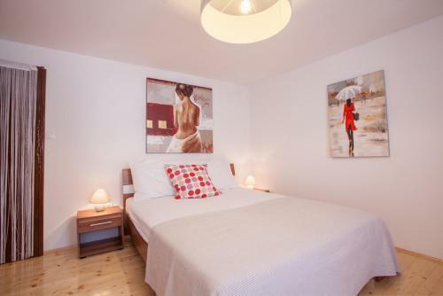 Honey Apartments