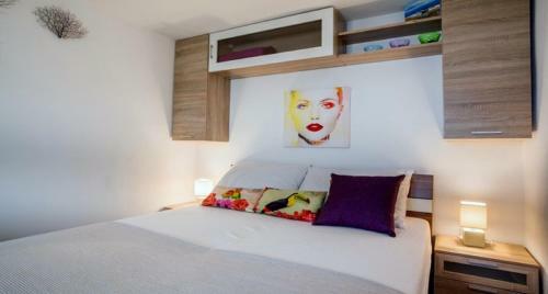 Honey Apartments