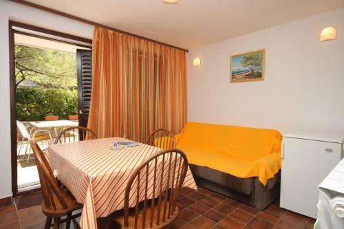 Apartment Cres 7876a