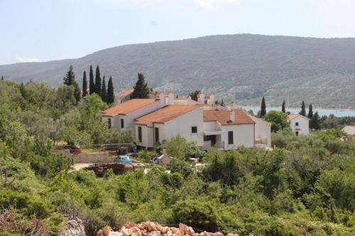 Apartment Cres 7876a