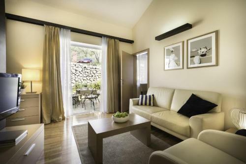 Apartment Aci Marina Cres