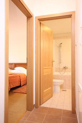 Apartment Cres 7985b