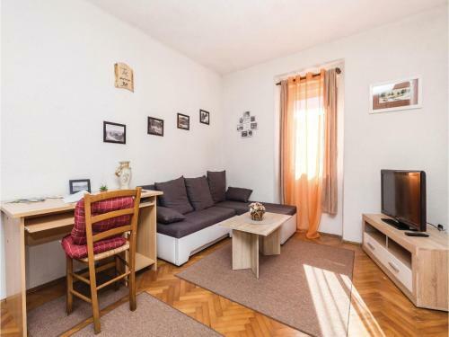 Two-bedroom Apartment In Delnice