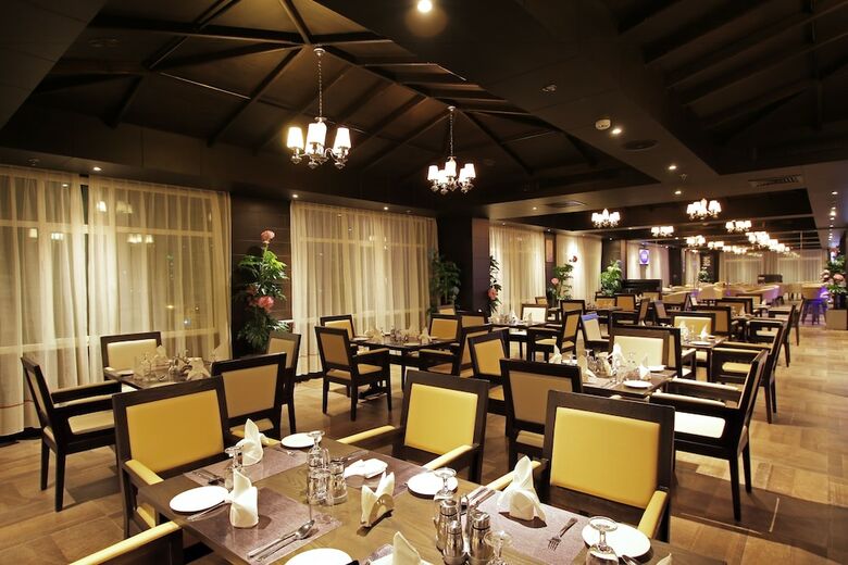 Park Regis Lotus Hotel