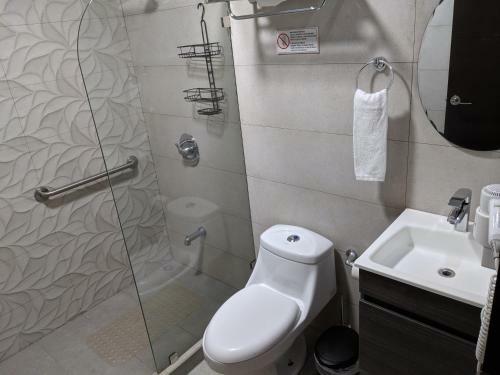 Hotel Suites Merlyn Airport