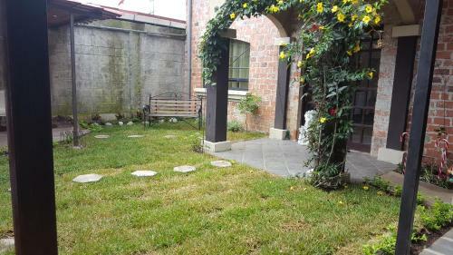 Ary's House Hostel