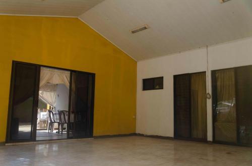 Las Quintas Monkey Lookout & Rural House