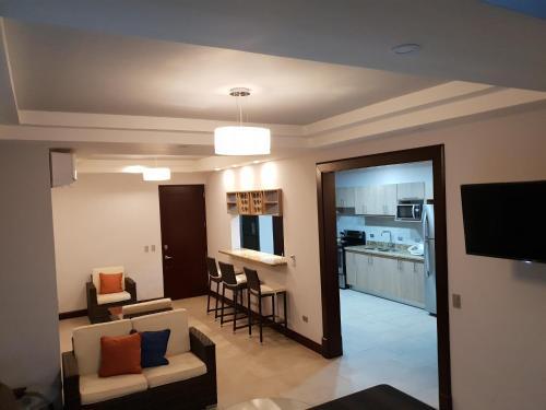 Apartamento Casa Orqu�dea - Luxury Condo In Gated Community