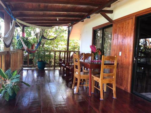 Caba�a Ara Macao Lodge