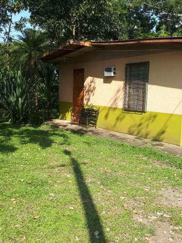 Apartamento Cabinas La Rivera