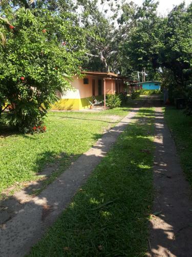 Apartamento Cabinas La Rivera