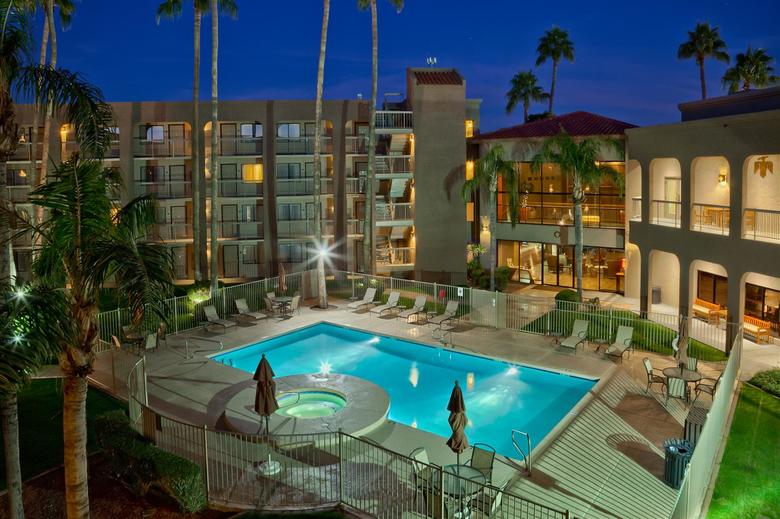 Hotel Scottsdale Thunderbird Suites