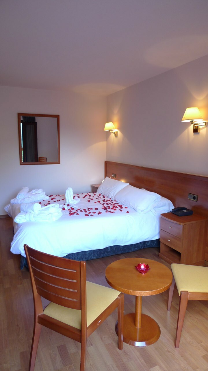 Hotel Aj Niunit