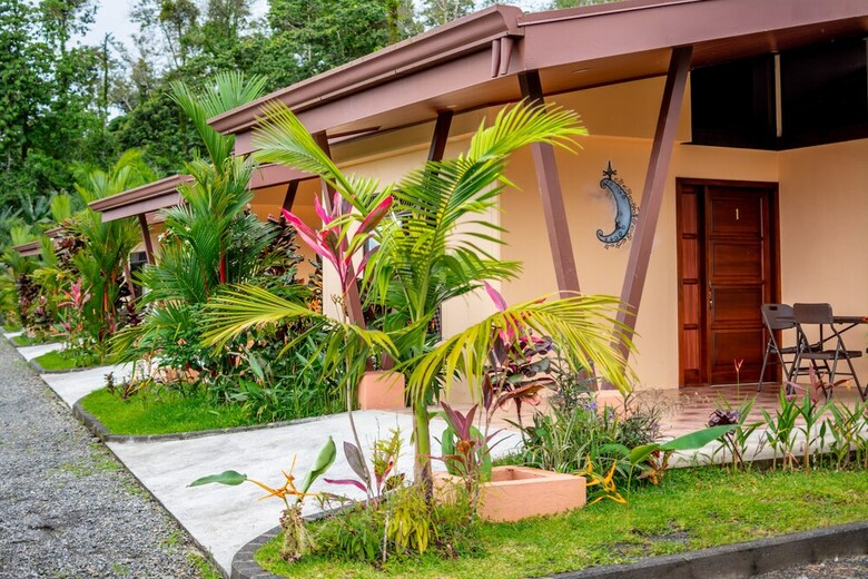 Aunty Arenal Lodge