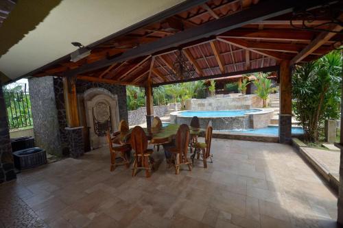Cr Guest Houses By Marea Brava