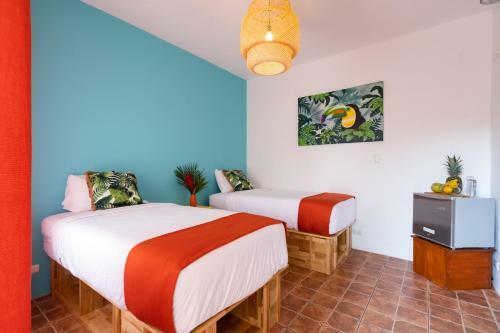 Bird Of Paradise Hotel