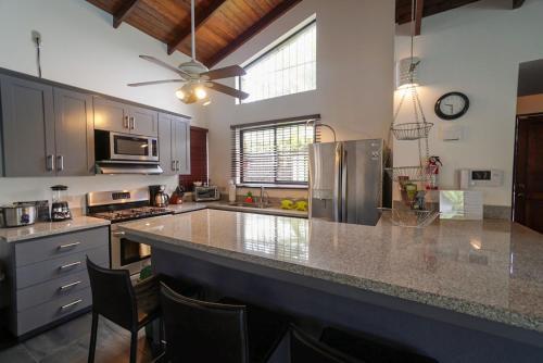 Apartamento Casa Gris In Jaco