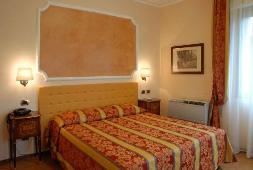 Hotel Mondial