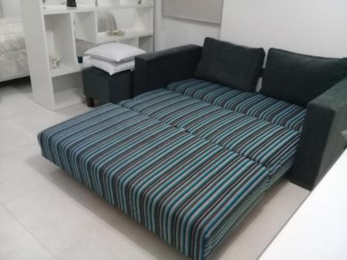 Apartamento 1-1/2 Amb C/balcon Soleado En Edificio Frente Al Mar