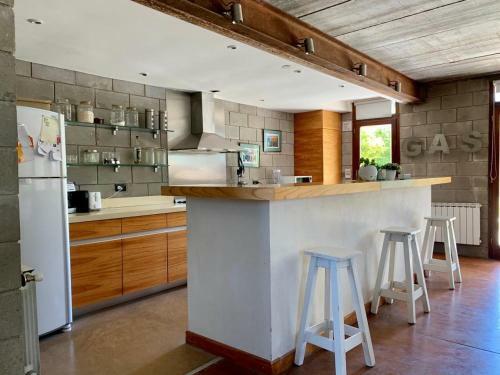 Casa Con Parrilla Y Pileta