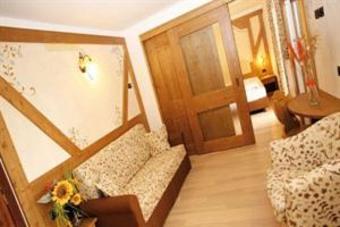 Hotel Shandranj