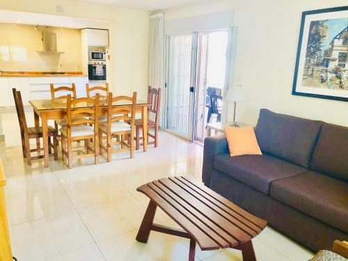 Casa Bodeguero Metros Aristides!