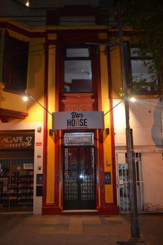 Hostel Bar House