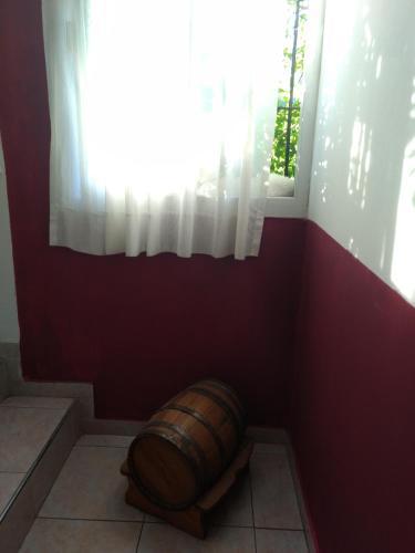 Entre Vino Y Monta�a