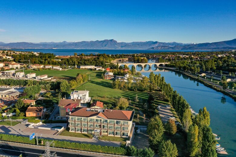 Hotel Rivus