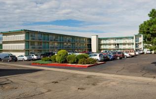 Hotel Motel 6 Denver Central