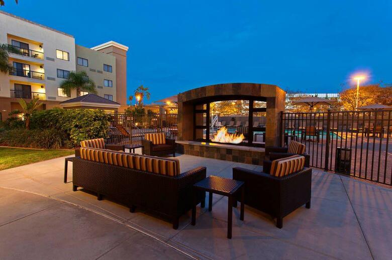 Hotel Courtyard By Marriott San Diego Central